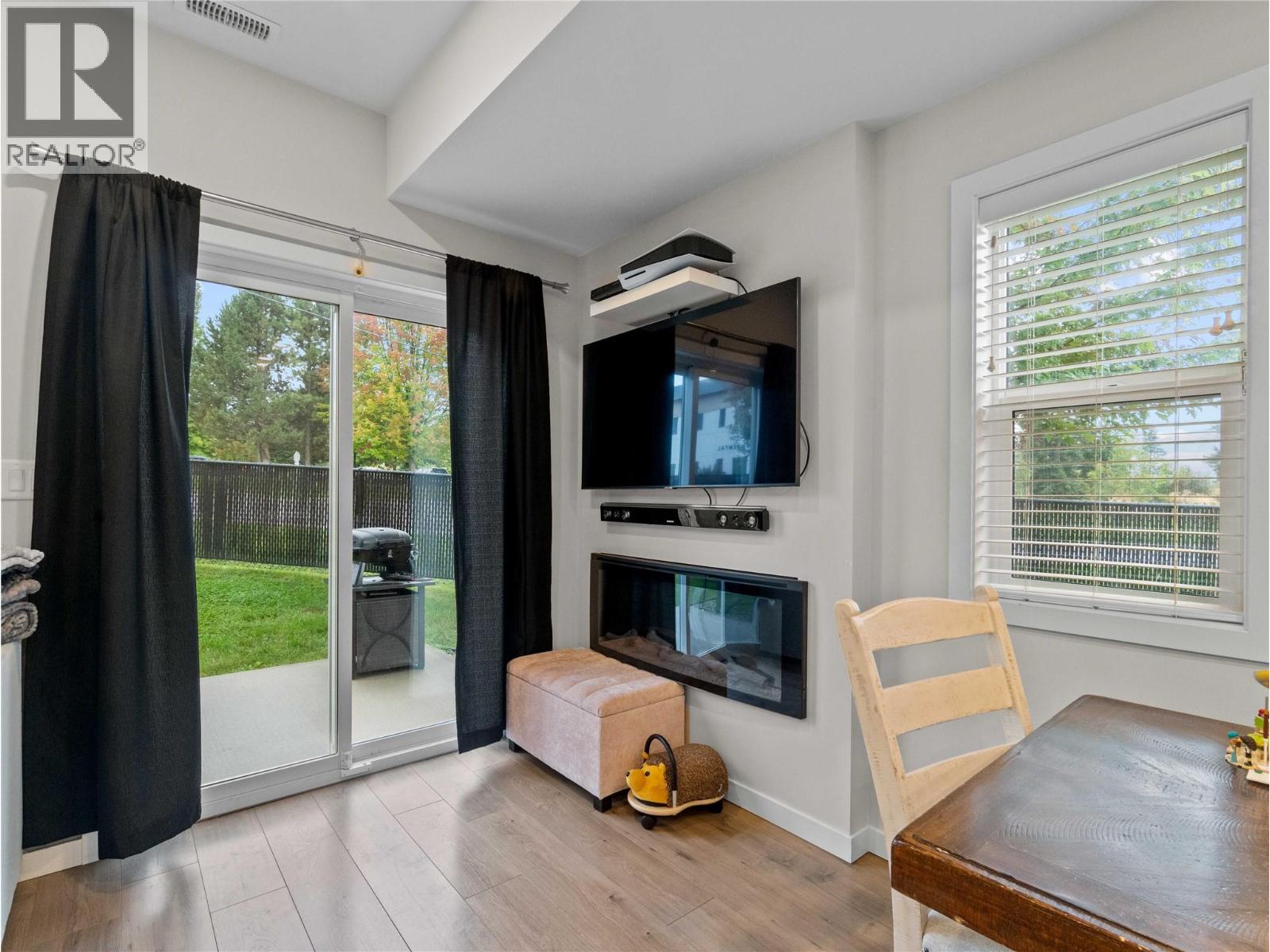 16 2081 11 Avenue Northeast, Salmon Arm