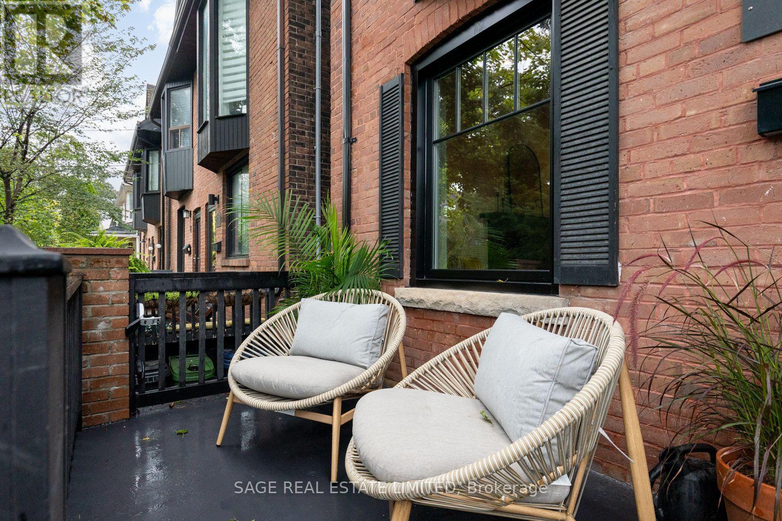 11 BERTMOUNT AVENUE - 4