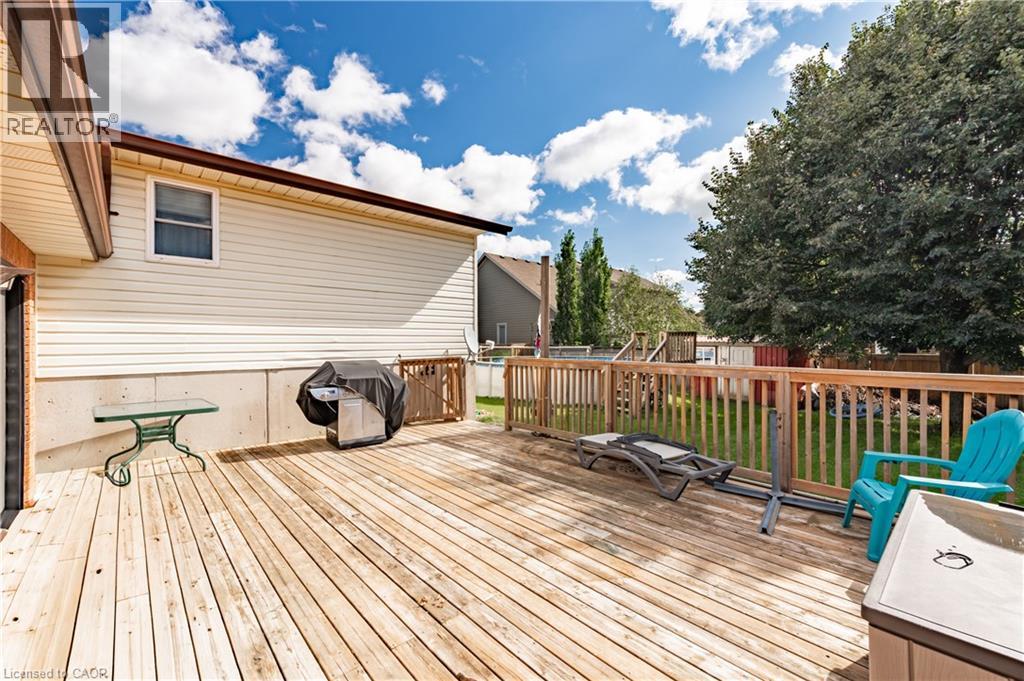 69 NAPIER Street, Mitchell — photo 11