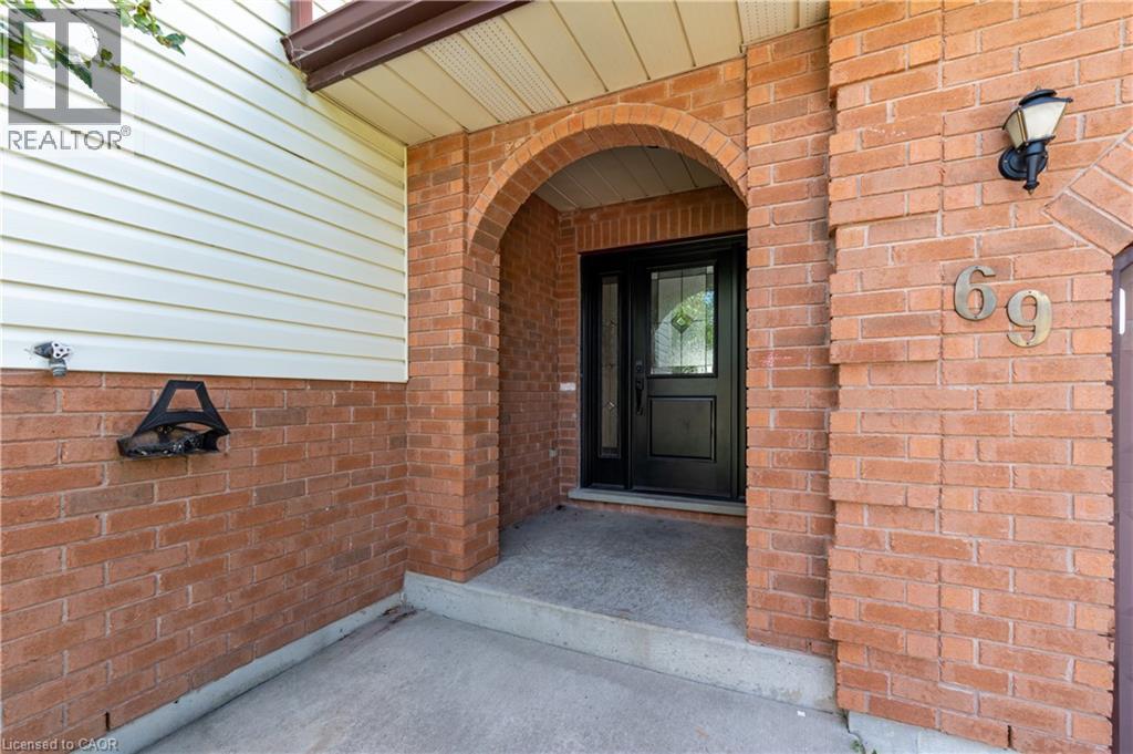 69 NAPIER Street, Mitchell — photo 4