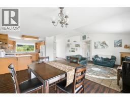 4904 Telqua Drive, 108 Mile Ranch, BC V0K2Z0 Photo 10