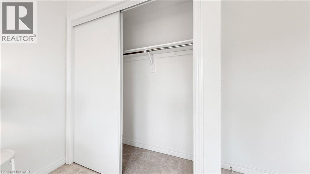 12 EDMINSTON Drive - 22