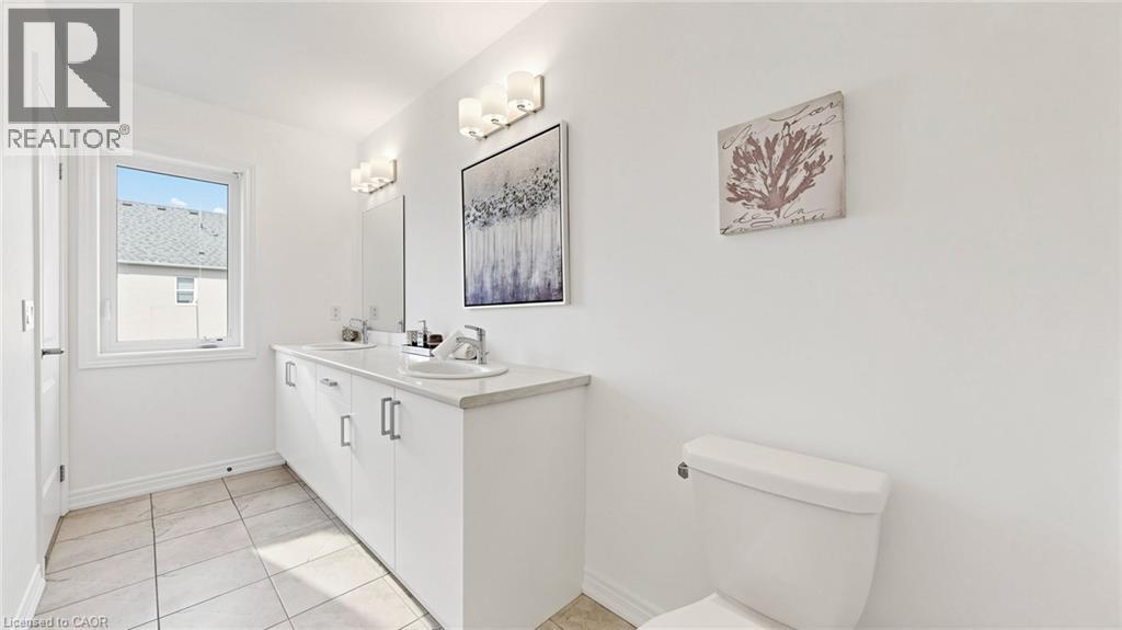 12 EDMINSTON Drive - 18