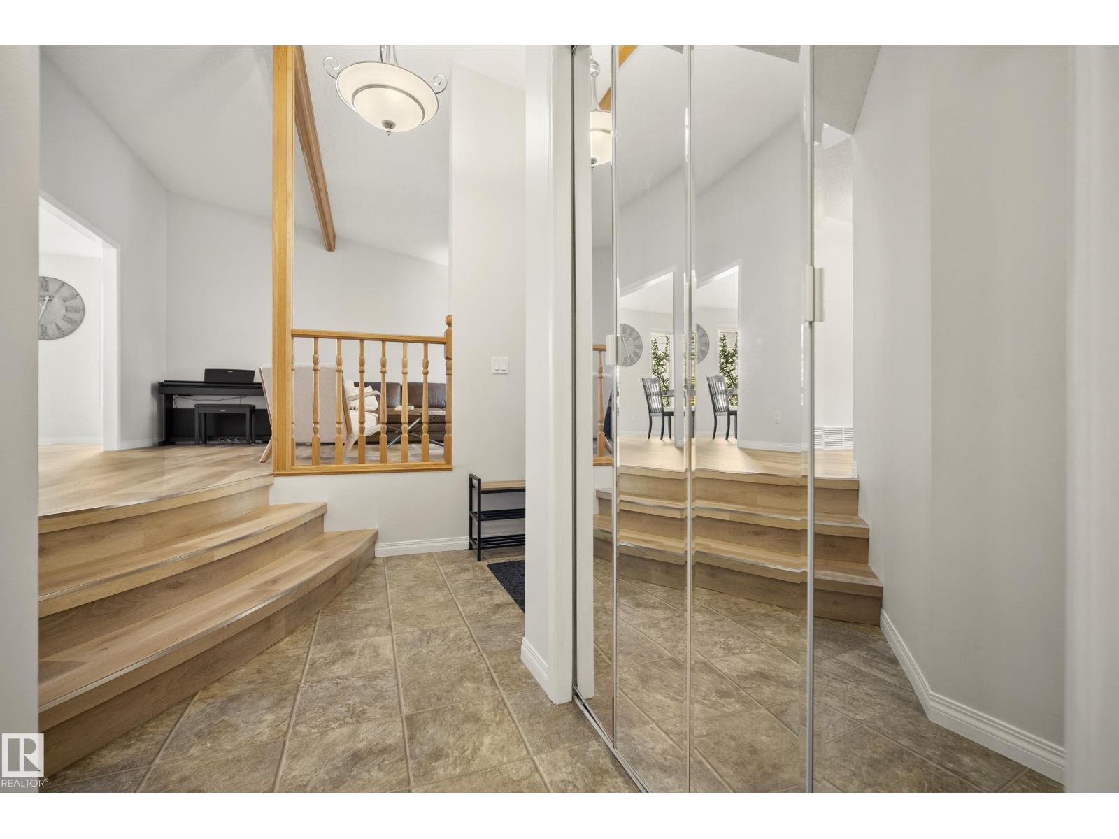7 PEMBINA PL - 5