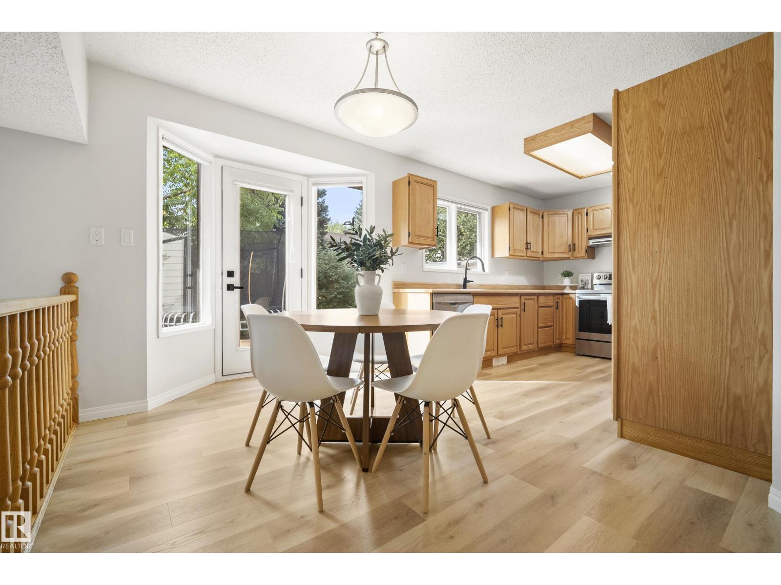 7 PEMBINA PL - 16
