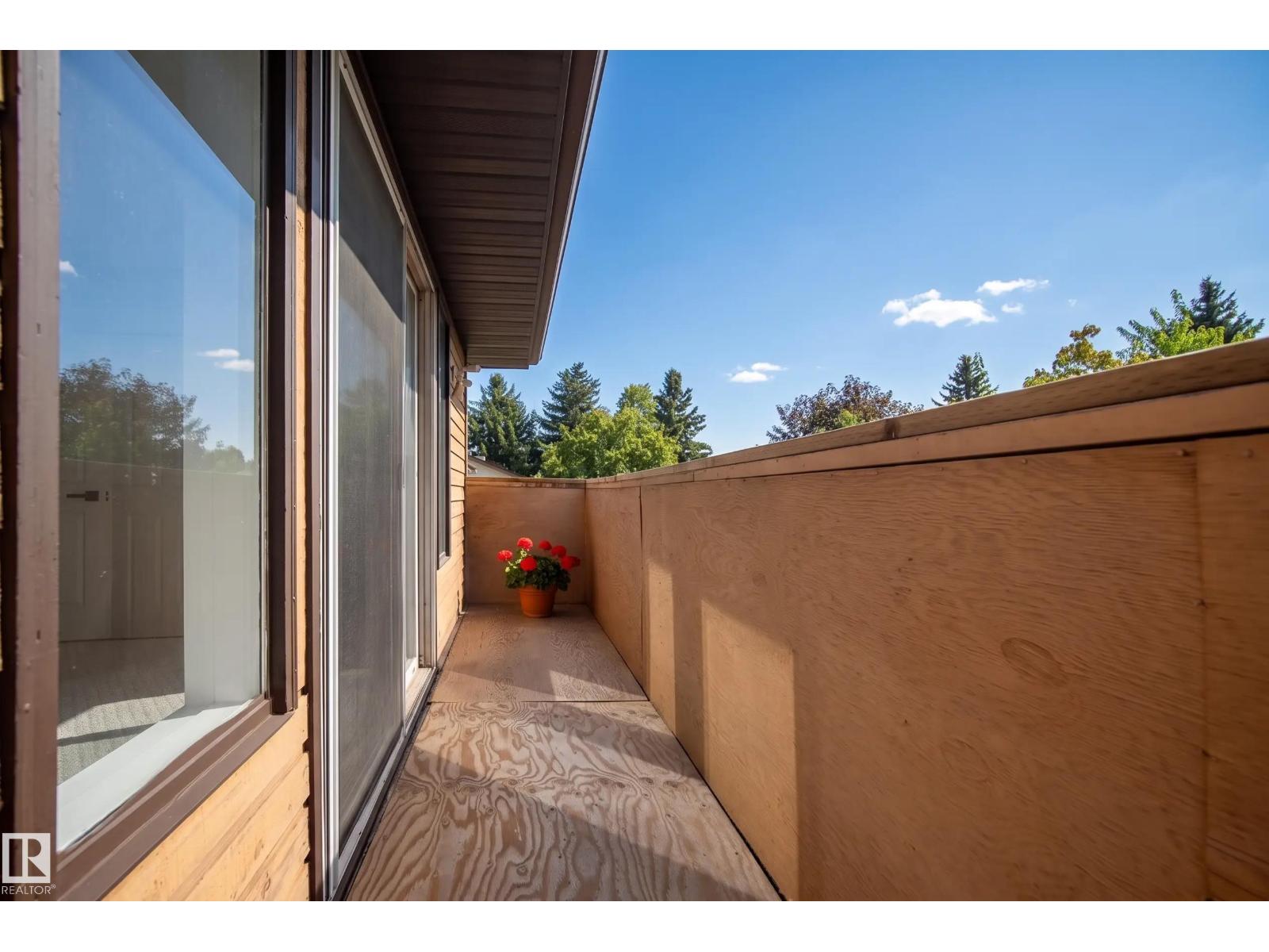 7 PEMBINA PL - 51