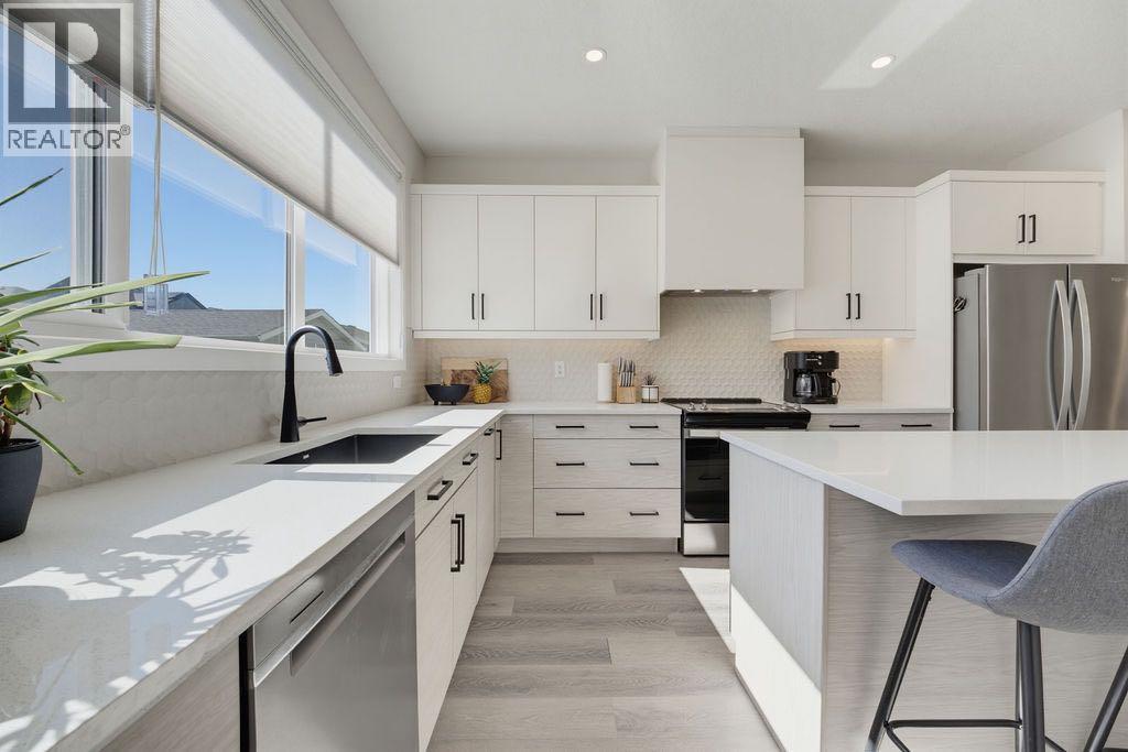 9 Amblefield Passage NW, Calgary, Alberta, T3P2C2