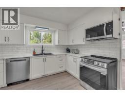Primary Bedroom - 826 3rd Avenue, Keremeos, BC V0X1N0 Photo 17