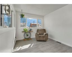 Kitchen - 826 3rd Avenue, Keremeos, BC V0X1N0 Photo 10