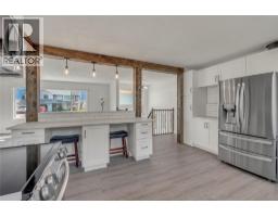 3pc Ensuite bath - 826 3rd Avenue, Keremeos, BC V0X1N0 Photo 16