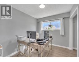 Living room - 826 3rd Avenue, Keremeos, BC V0X1N0 Photo 18