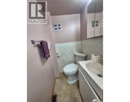 239 9th Street, Weyburn, SK S4H1E9 Photo 23