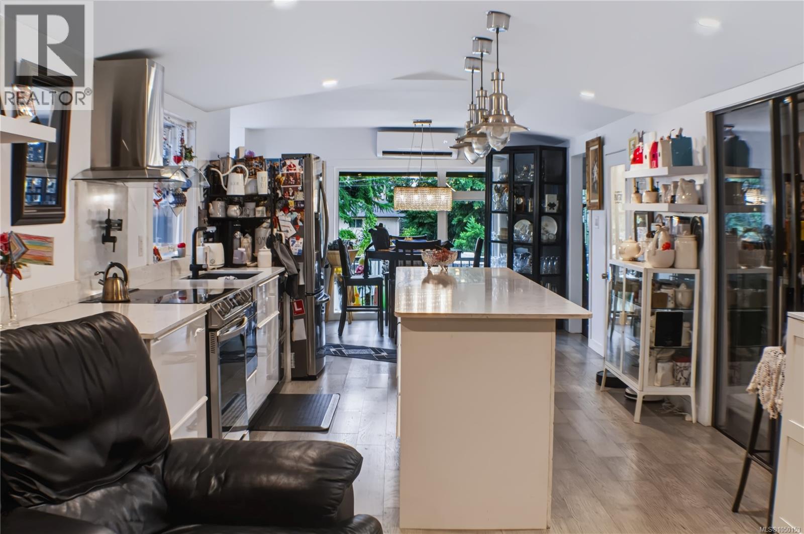 1120 Donna Ave - Image 10