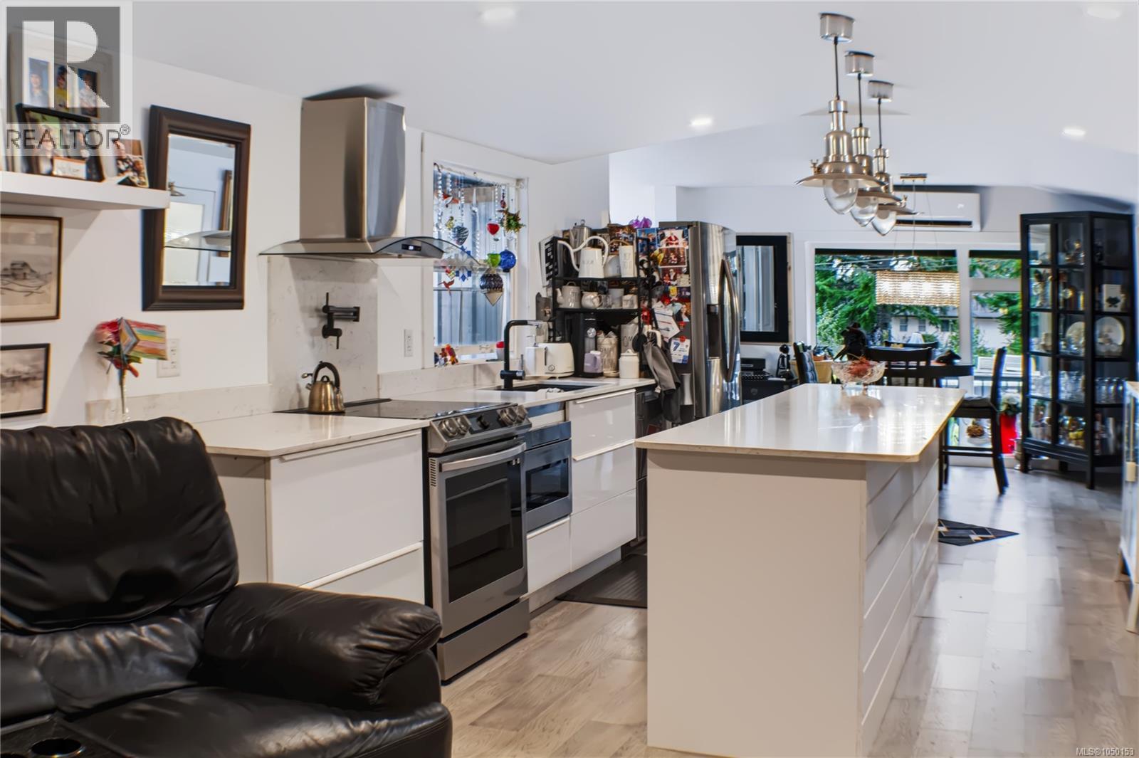 1120 Donna Ave - Image 9