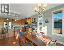 94 Vermont Dr, Campbell River, BC V9W7K3 Photo 10