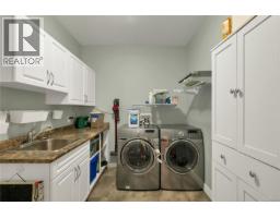 94 Vermont Dr, Campbell River, BC V9W7K3 Photo 32