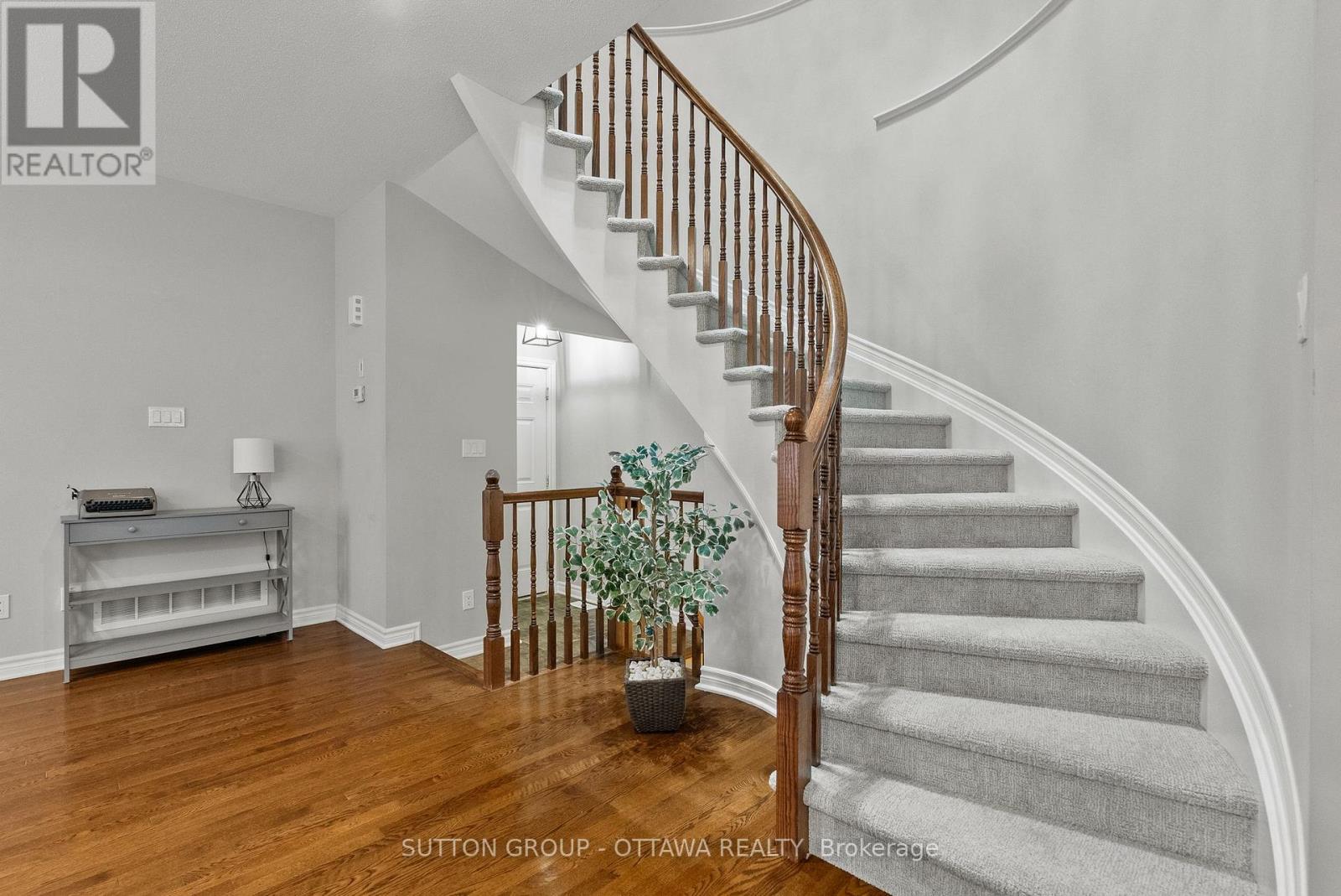 708 HAZELNUT CRESCENT, Ottawa — photo 11