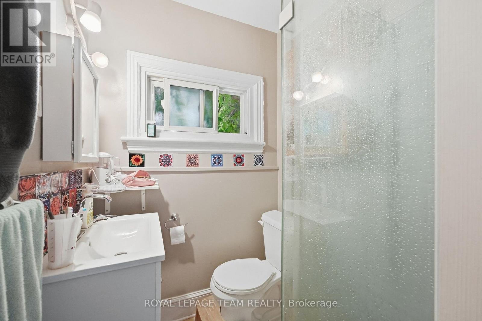 32 MELROSE AVENUE - Image 26