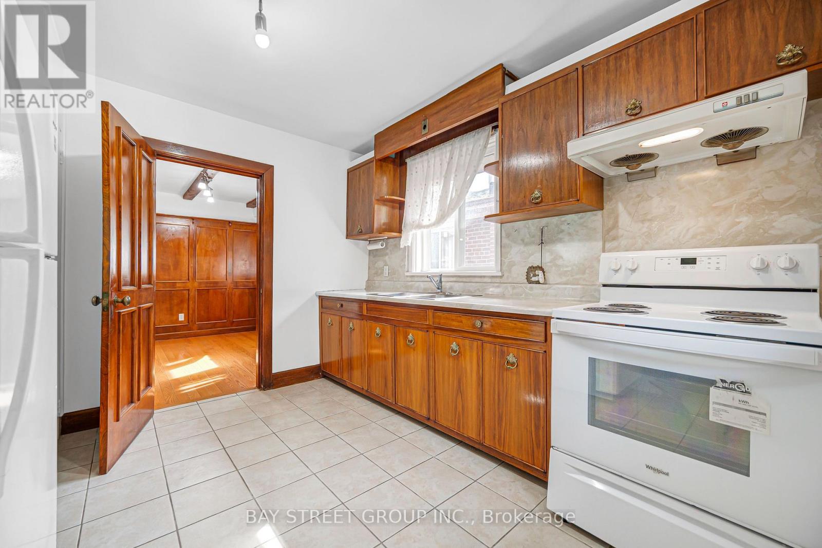 260 MOORE PARK AVENUE, Toronto (Newtonbrook West) — photo 8