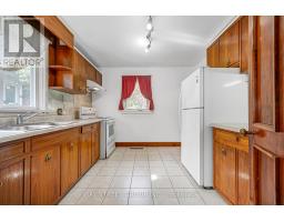 260 Moore Park Avenue, Toronto, ON M2M1N6 Photo 10