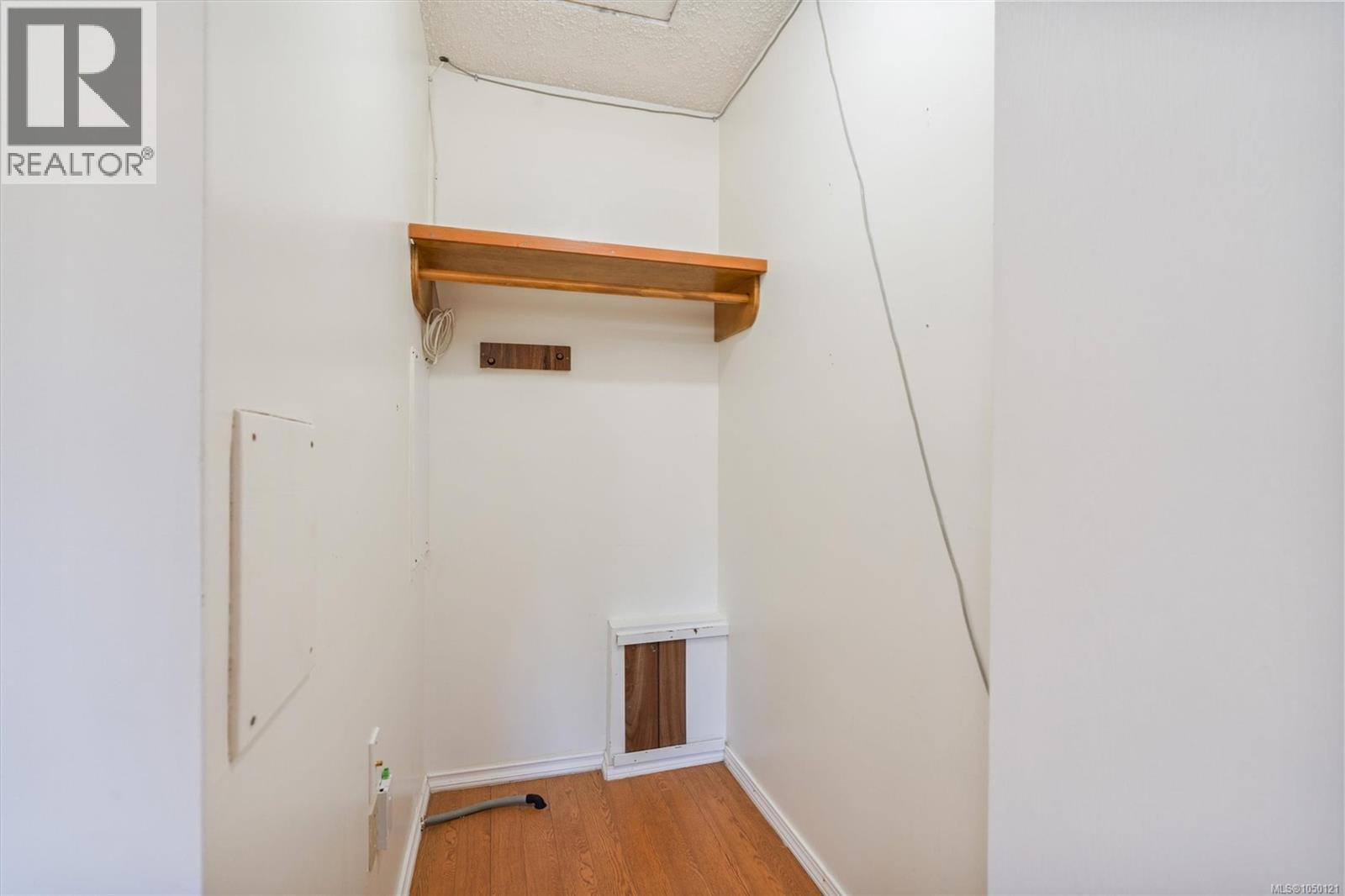 #4 1184 Clarke Rd - Image 23