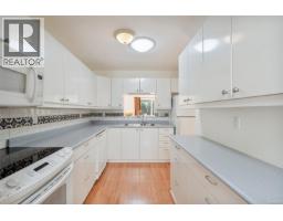 Primary Bedroom - 4 1184 Clarke Rd, Central Saanich, BC V8N2C3 Photo 6