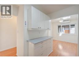 Kitchen - 4 1184 Clarke Rd, Central Saanich, BC V8N2C3 Photo 7