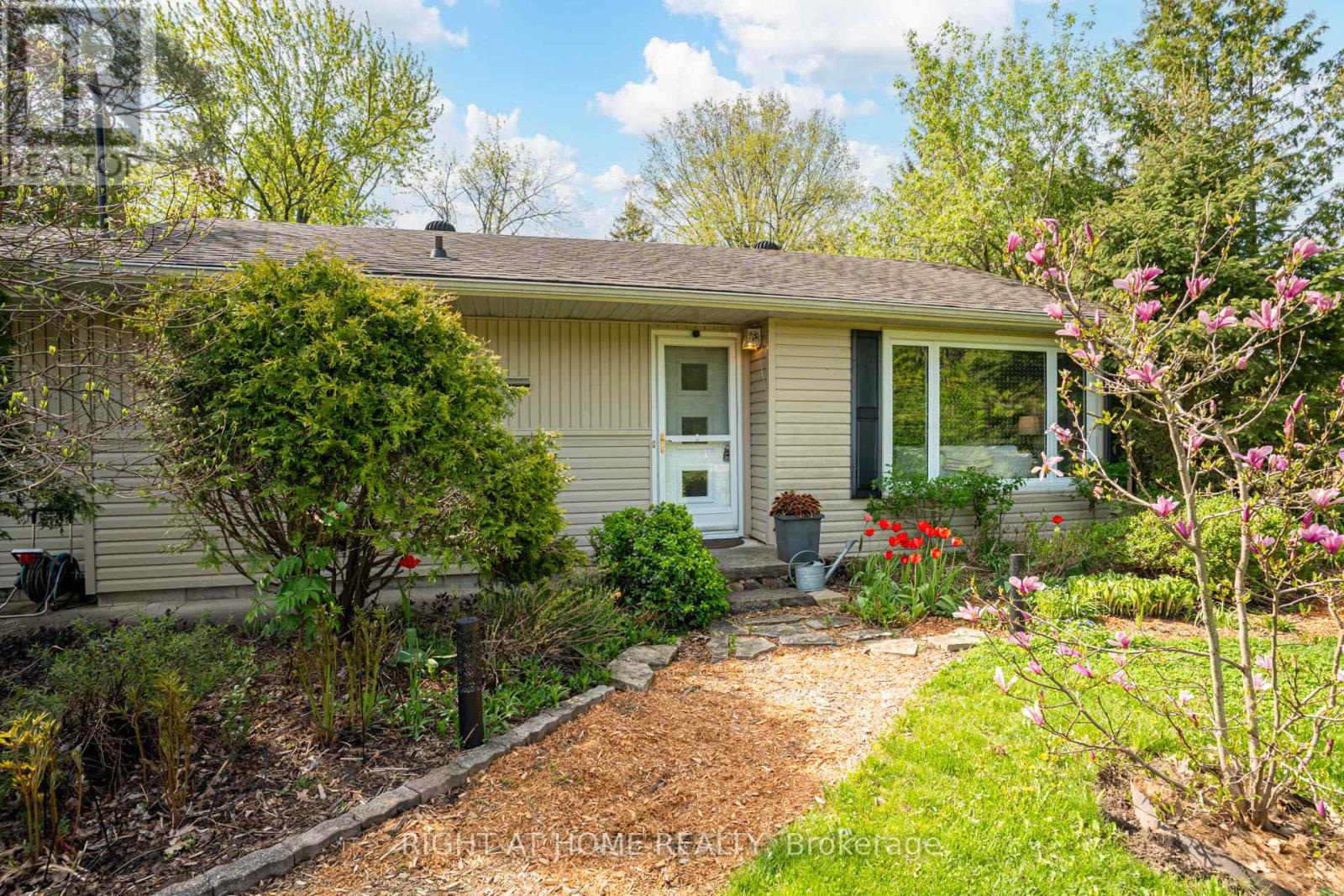15 WATTIE ROAD, Springwater (Midhurst) — photo 2