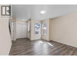 2pc Bathroom - 71 Kinlea Link Nw, Calgary, AB T3R0C3 Photo 6