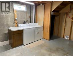 1908 18 Street N, Lethbridge, AB T1H4H2 Photo 26