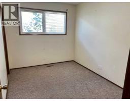 1908 18 Street N, Lethbridge, AB T1H4H2 Photo 14