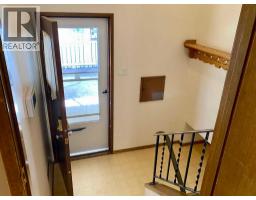 1908 18 Street N, Lethbridge, AB T1H4H2 Photo 15