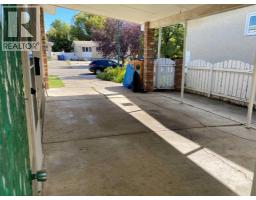 1908 18 Street N, Lethbridge, AB T1H4H2 Photo 34