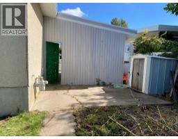 1908 18 Street N, Lethbridge, AB T1H4H2 Photo 33