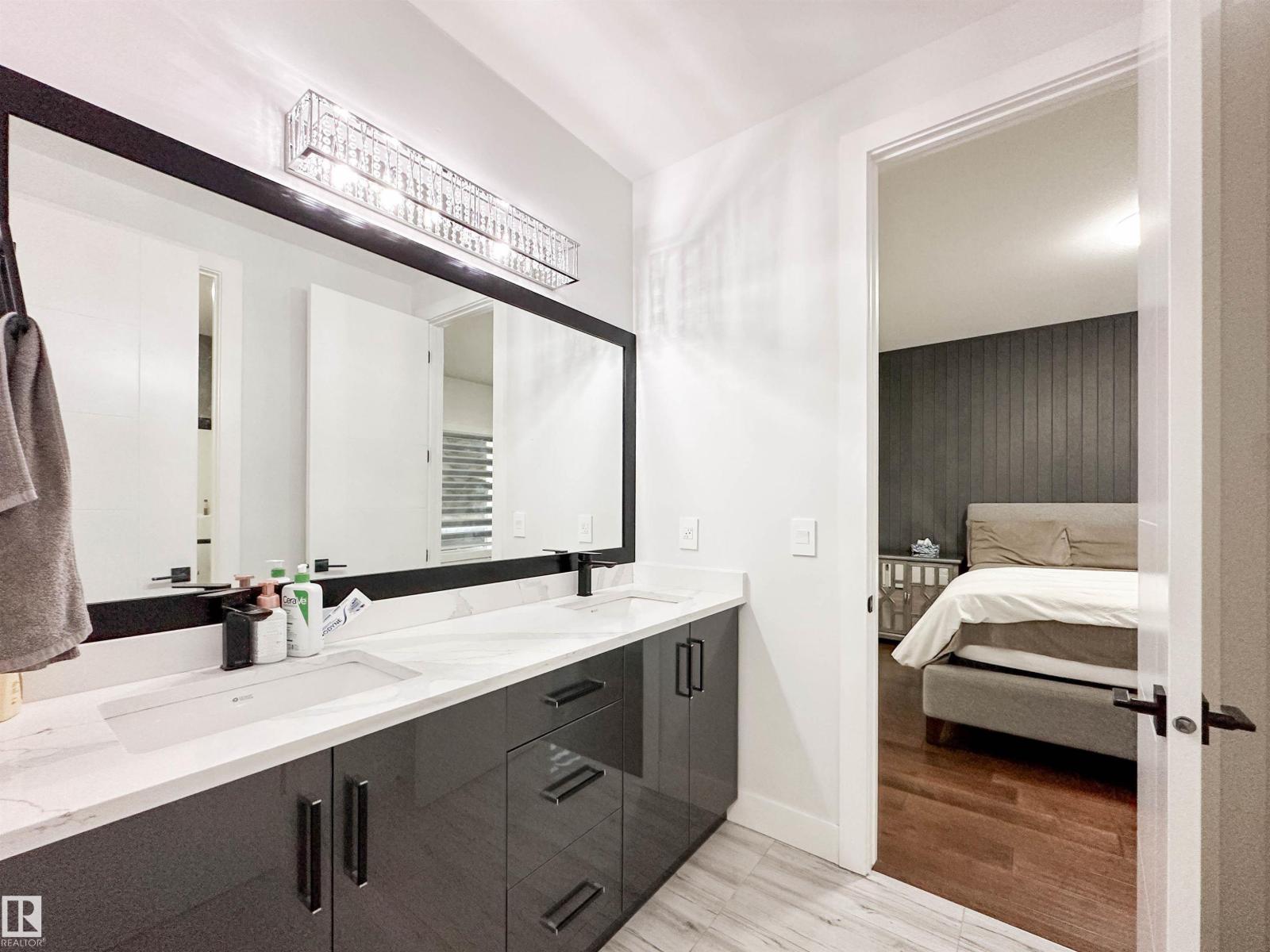 1448 25 ST NW - 29