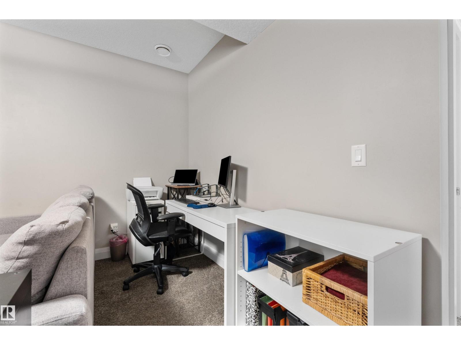92 GILMORE WY - Image 34