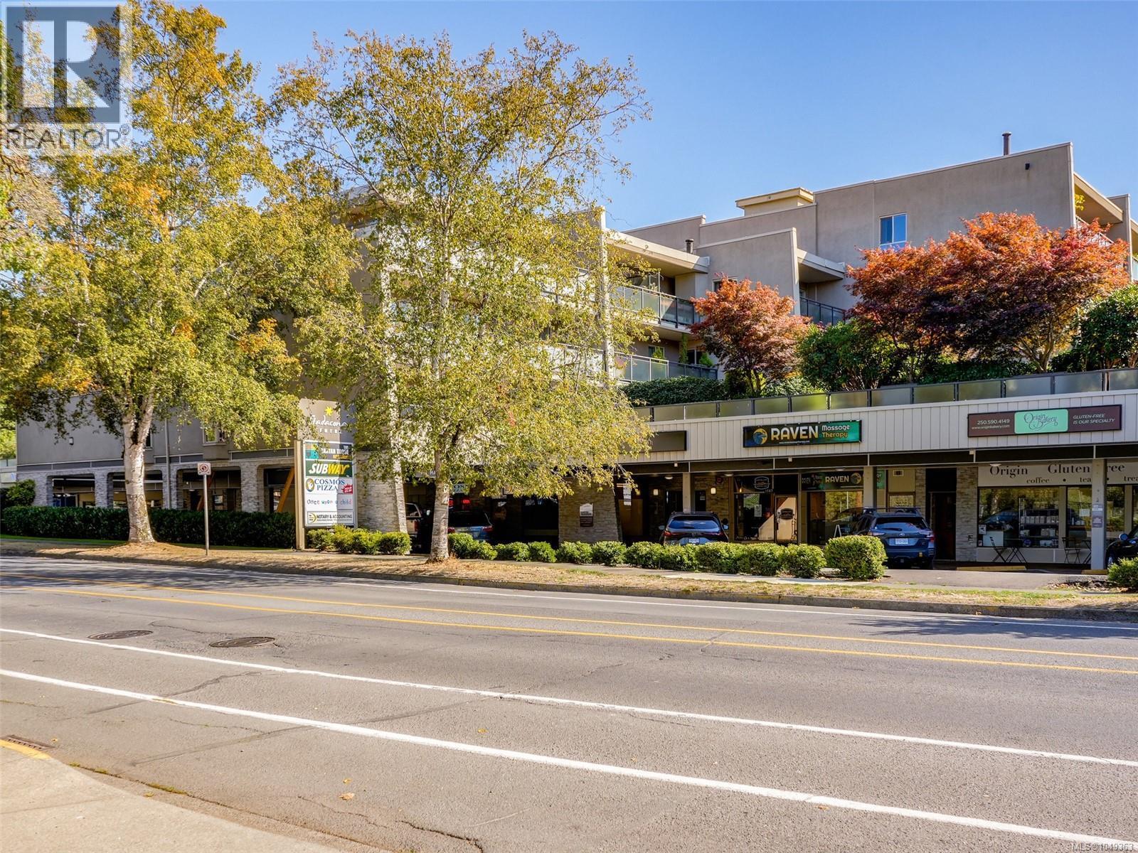 #206 1545 Pandora Ave - 1