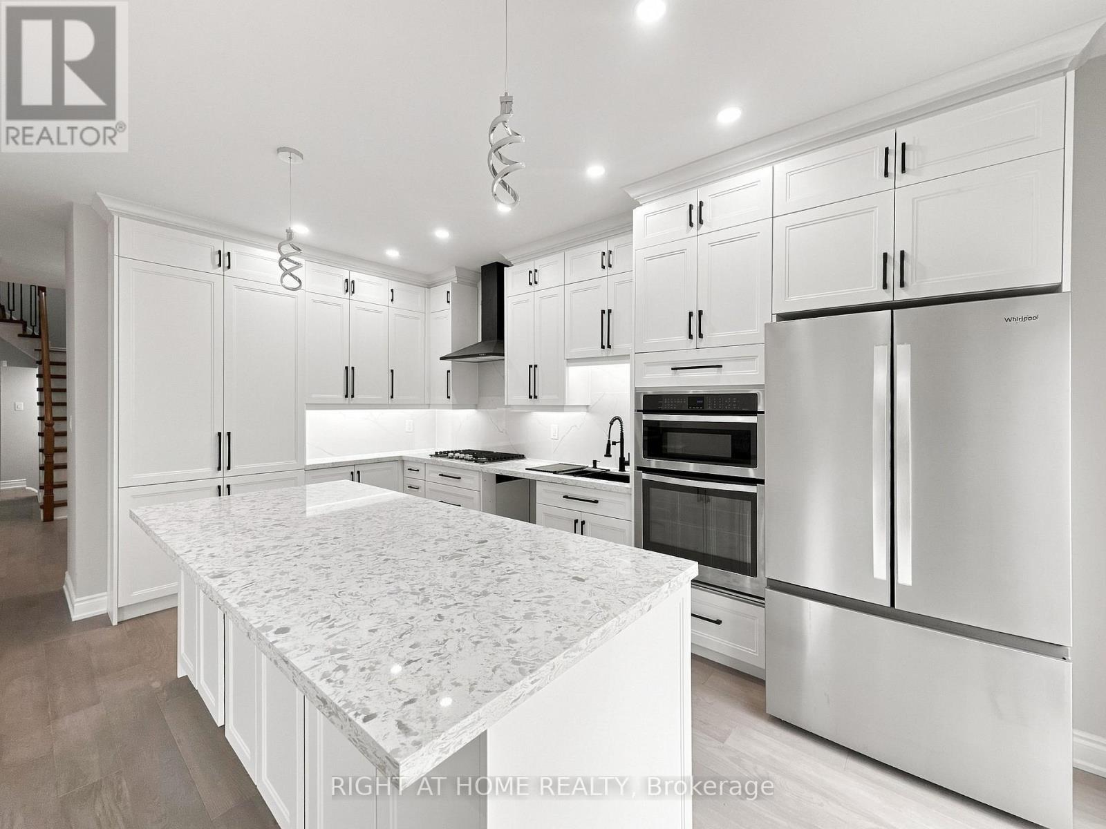 1530 PORTSMOUTH PLACE, Mississauga (East Credit) — photo 2