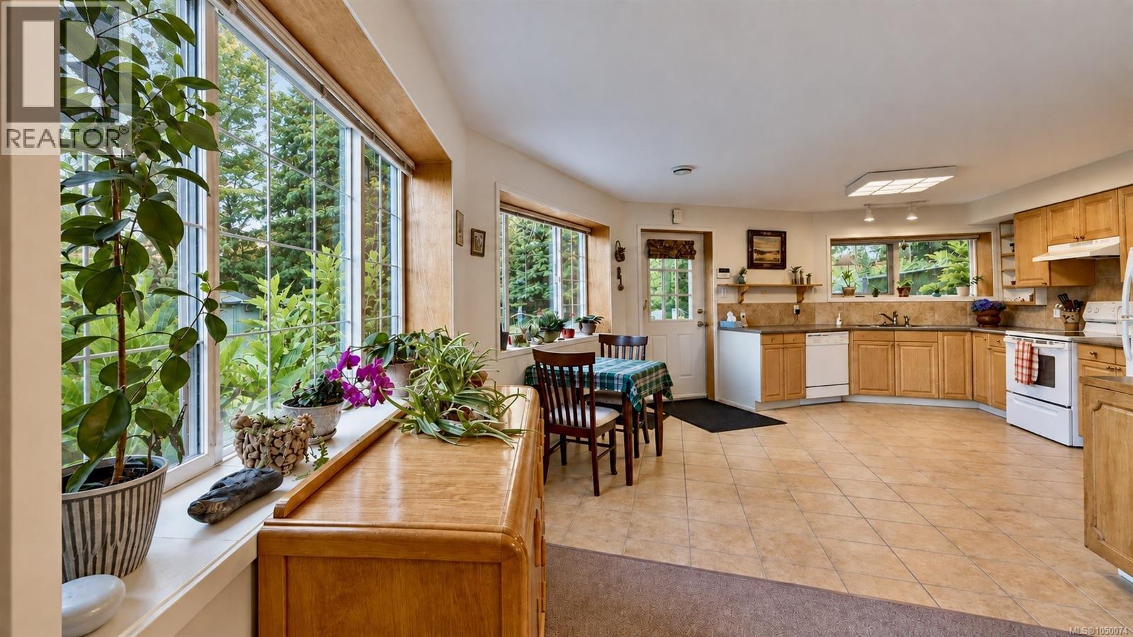 7815 Lantzville Rd - 39