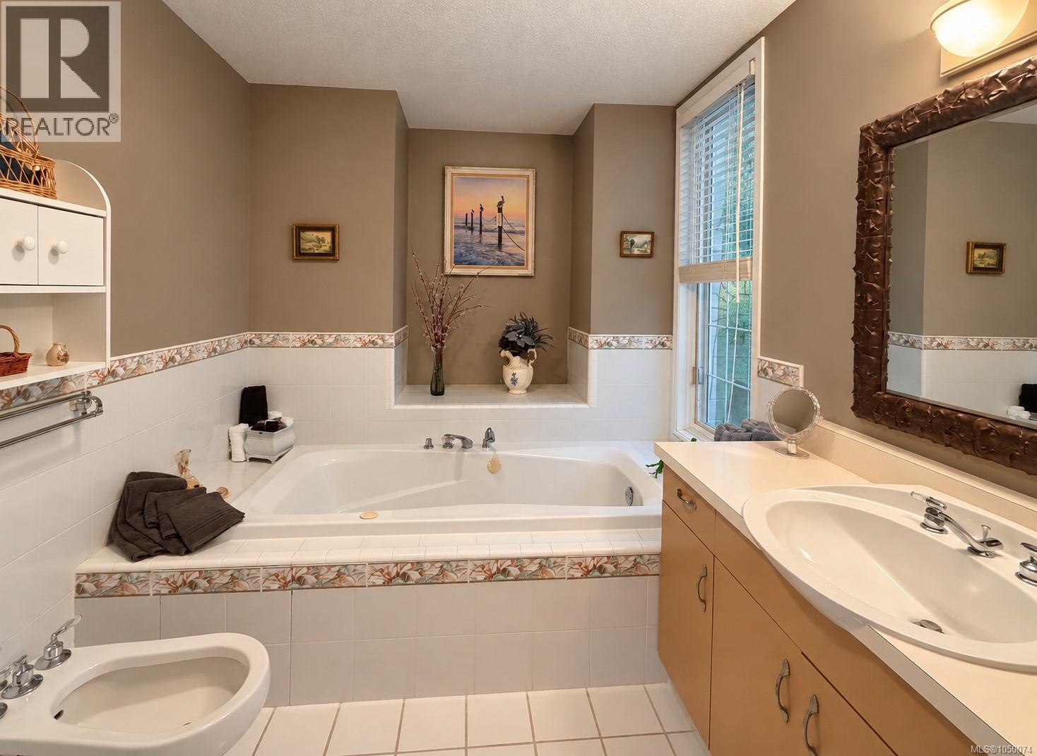 7815 Lantzville Rd - 86
