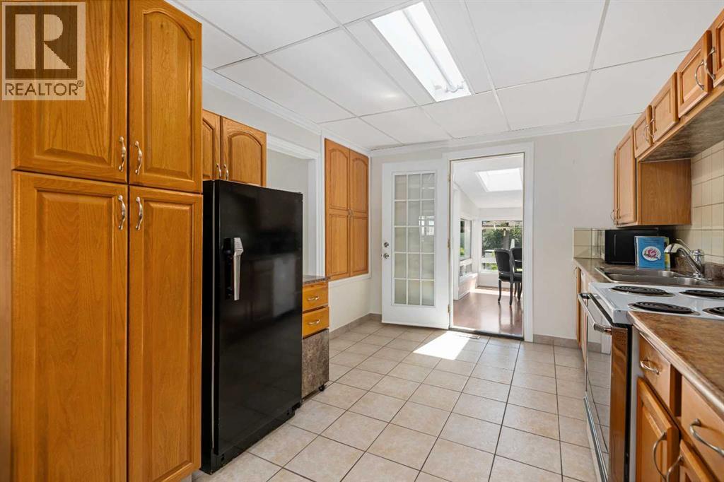 8335 47 Avenue NW - 13