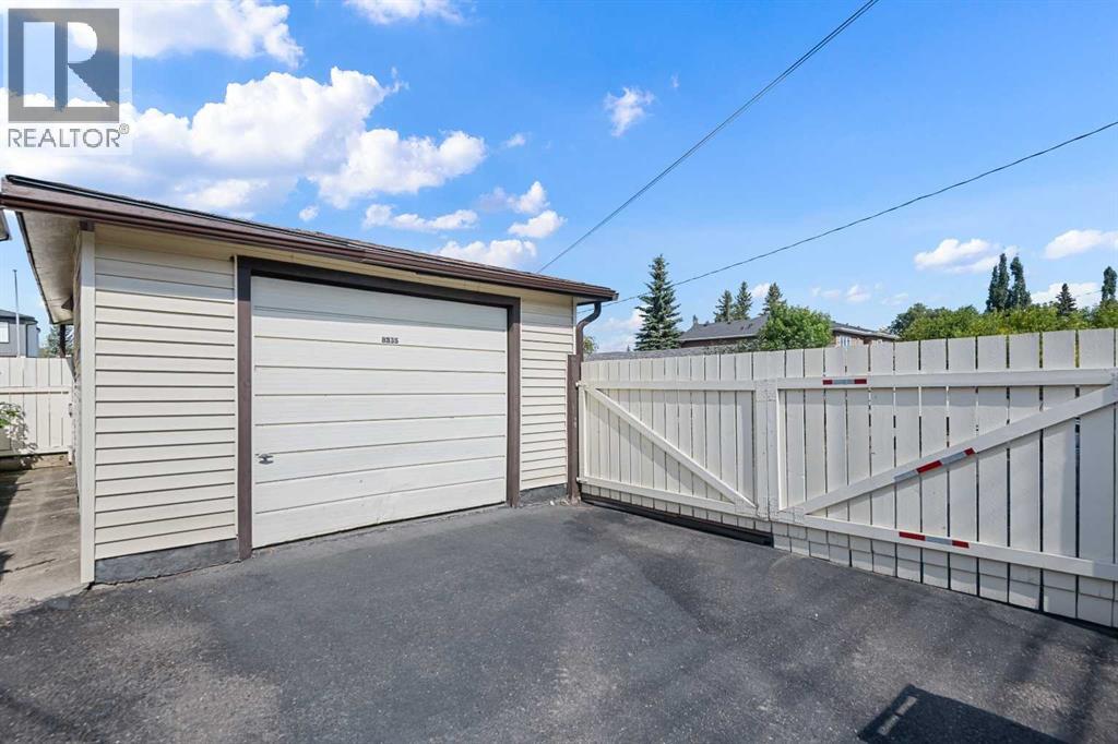 8335 47 Avenue NW - Image 36