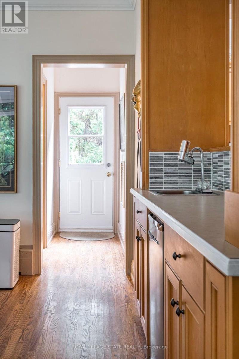 18 FORSYTH AVENUE N - Image 27