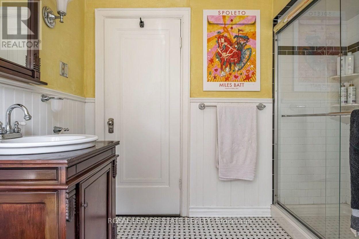 18 FORSYTH AVENUE N - Image 44