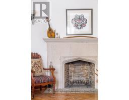 Living room - 18 Forsyth Avenue N, Hamilton, ON L8S4E1 Photo 11