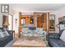 18 Forsyth Avenue N, Hamilton, ON L8S4E1 Photo 22