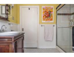 18 Forsyth Avenue N, Hamilton, ON L8S4E1 Photo 44