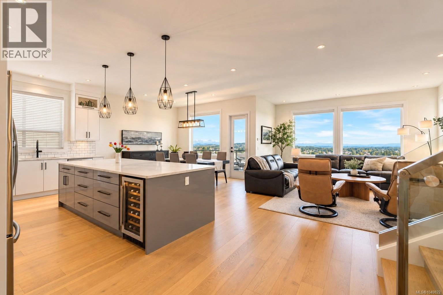 2423 Azurite Cres - 1