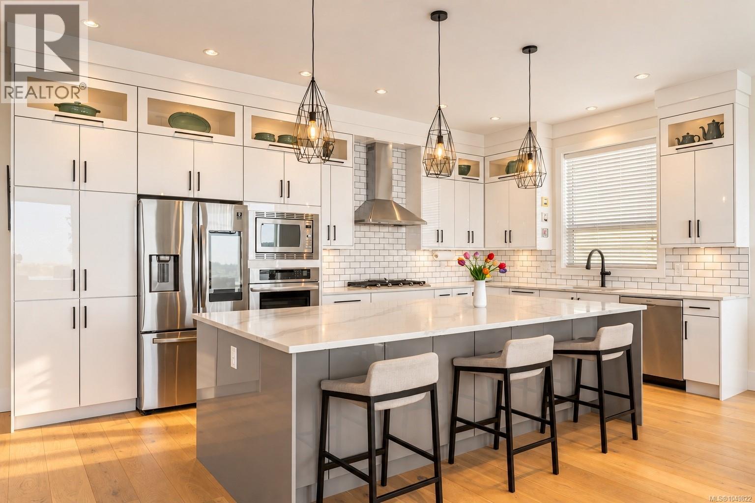 2423 Azurite Cres - 2