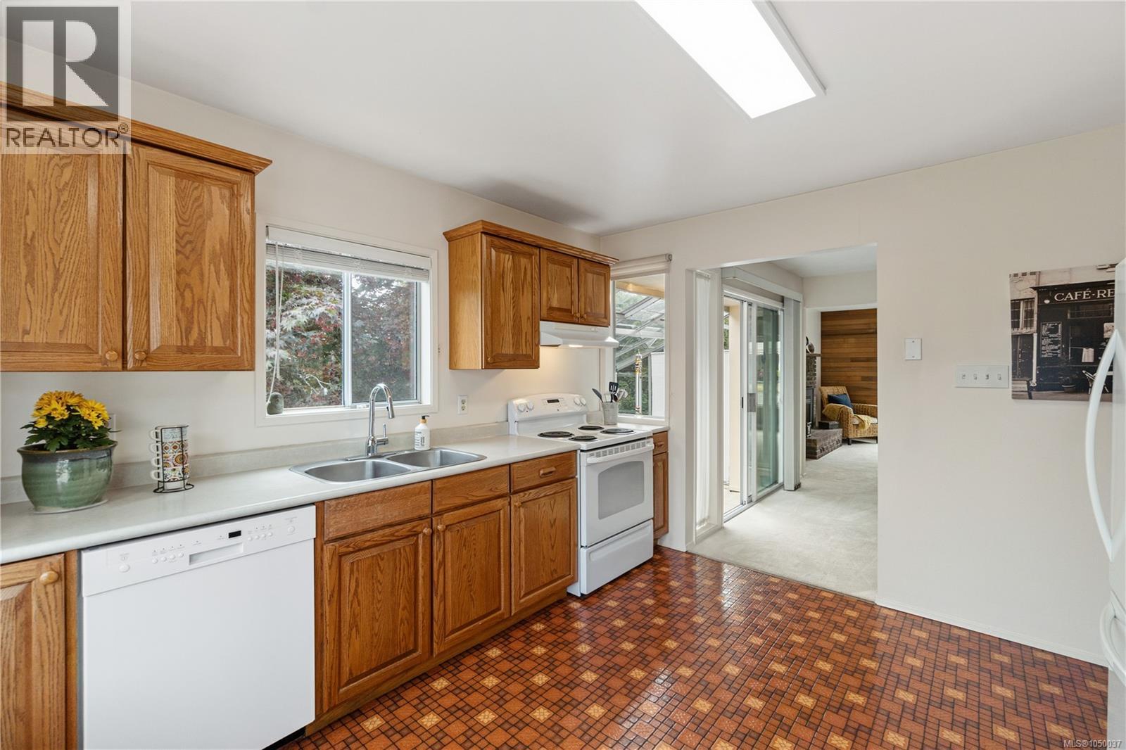 1 Sylvan Cres - 17
